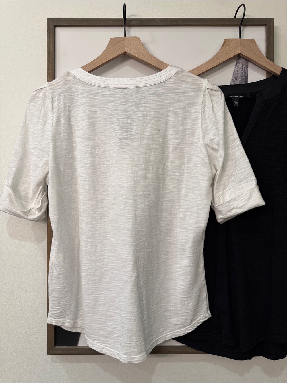 🖤🐼🤍White House Black Market Pleated Sleeve Tee Shirts, set of 2 - Picture 3 of 13